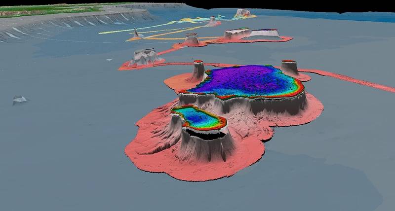 MAPPING THE WORLD’S OCEANS more efficiently is a priority for Falkor (too). Photos courtesy SOI